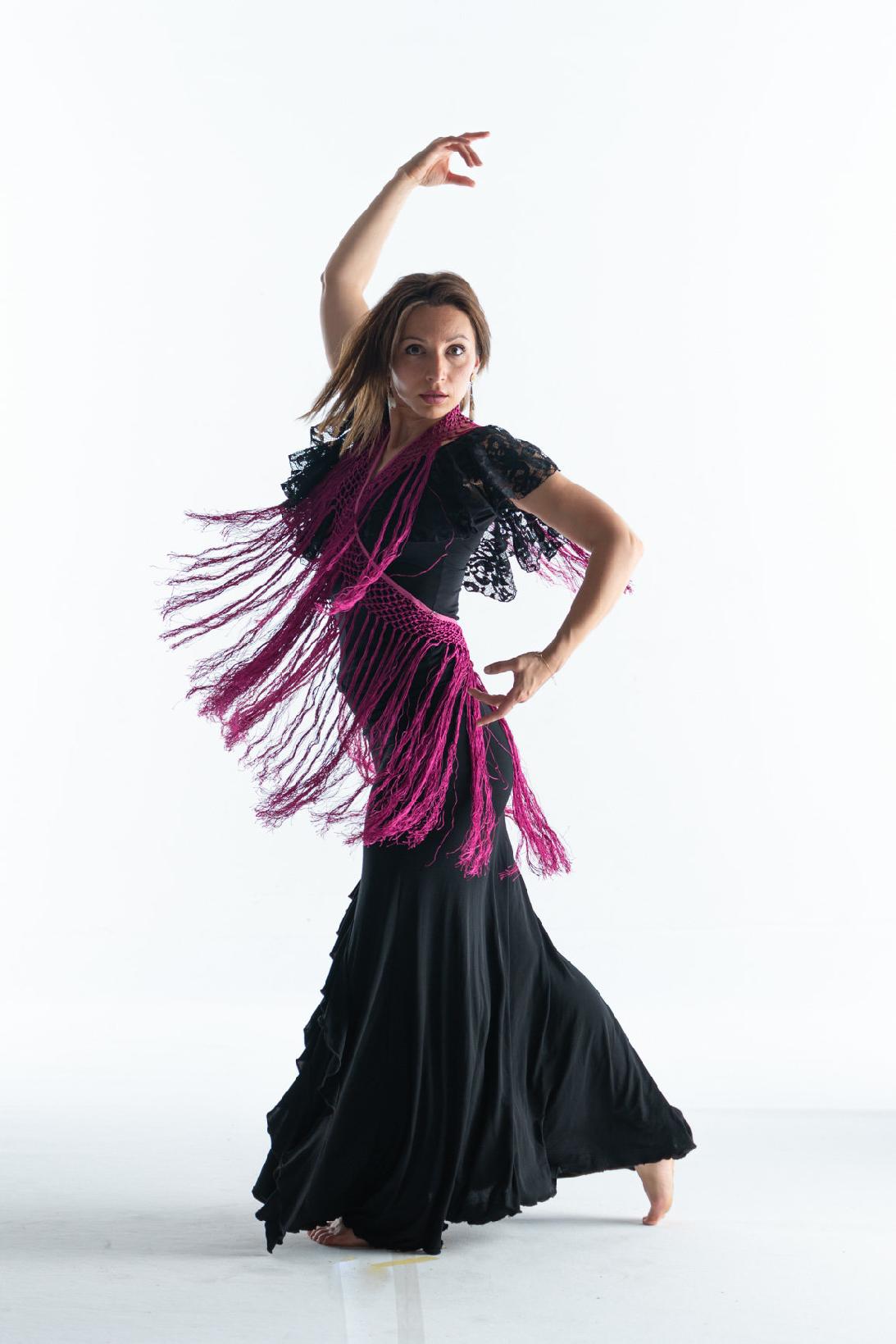 La balandra danseuse flamenco marseille groupe compagnie spectacle istres marseille nimes arles